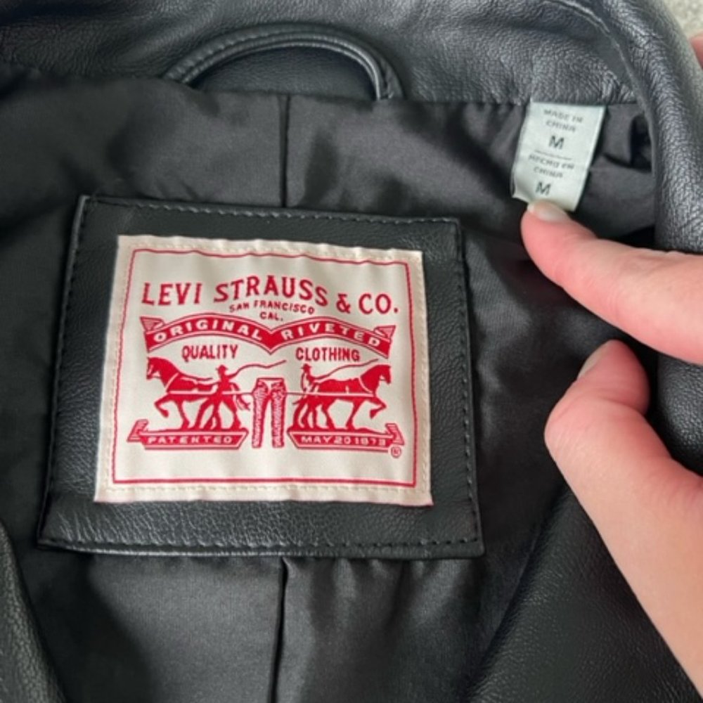 Levi's Women's Leather Biker Jacket - Picture 4 of 8